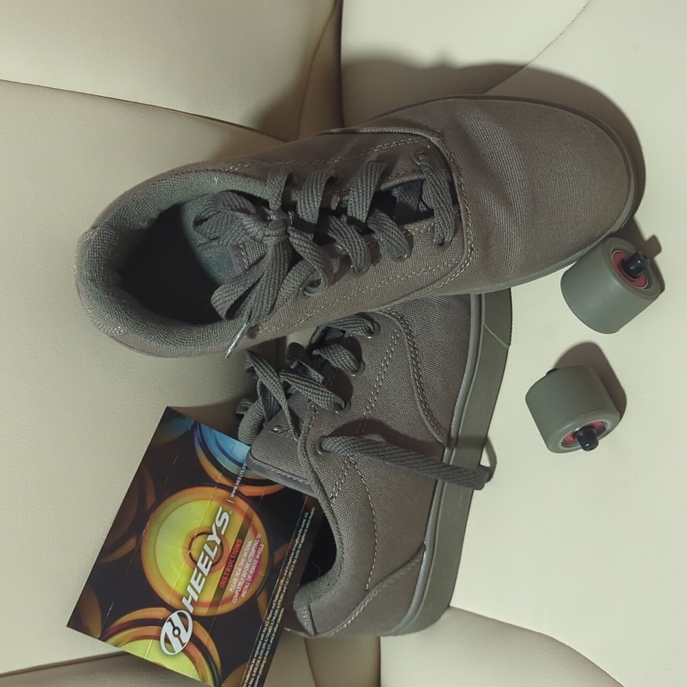 HEELYS | Gray Lace Up Sneakers Heely Wheels Kids 5